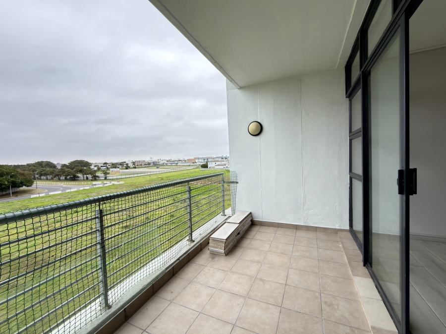 1 Bedroom Property for Sale in Royal Ascot Western Cape